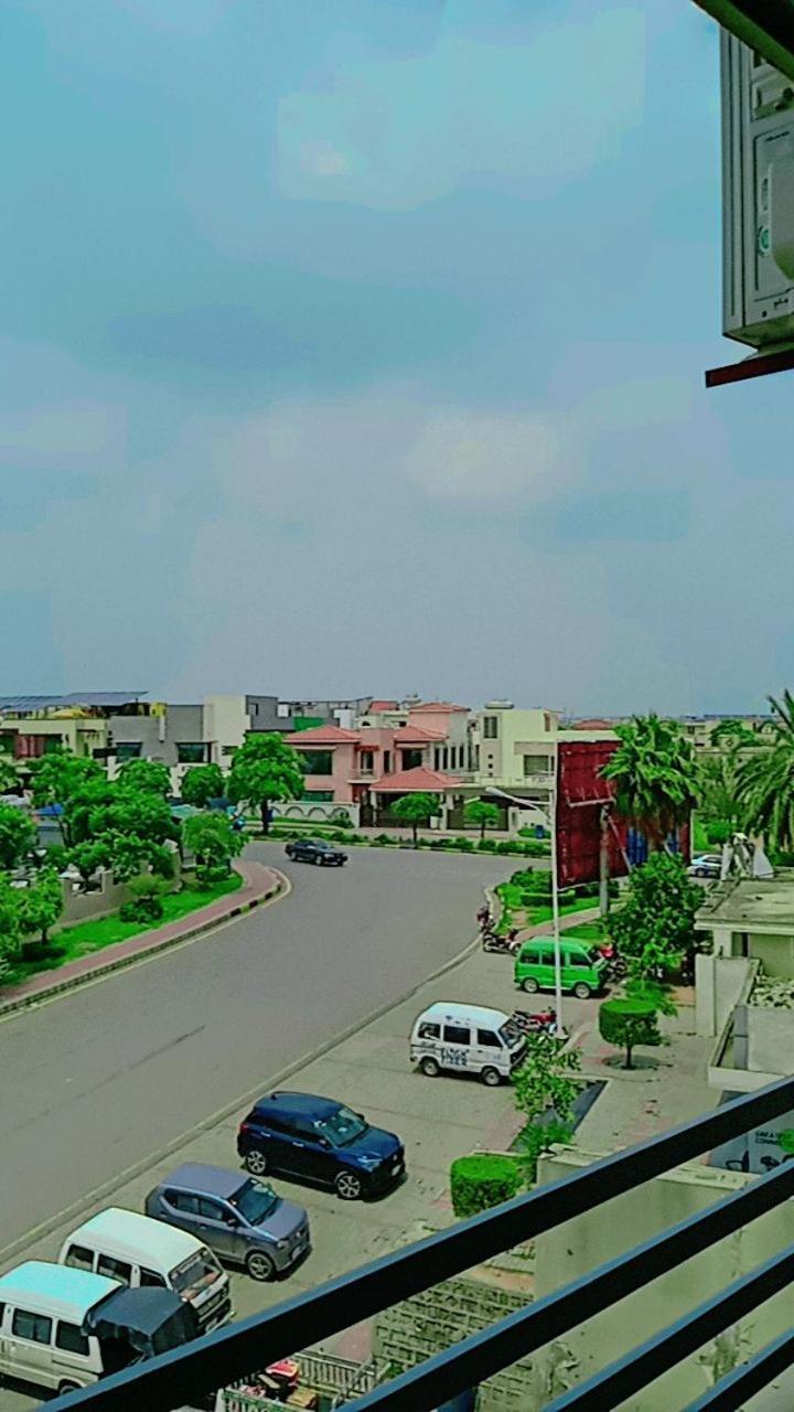 Comfortable Rental Apartments In Bahria Town Ravalpindi Szoba fotó