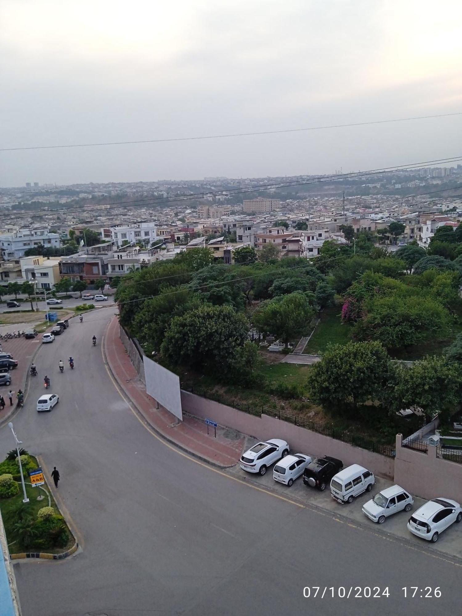 Comfortable Rental Apartments In Bahria Town Ravalpindi Kültér fotó